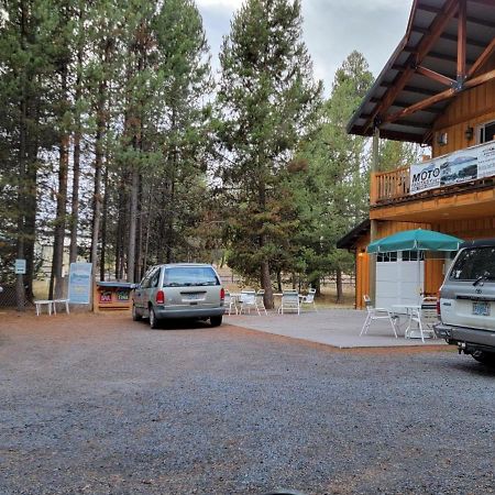 Diamondstone Guest Lodges La Pine Bagian luar foto