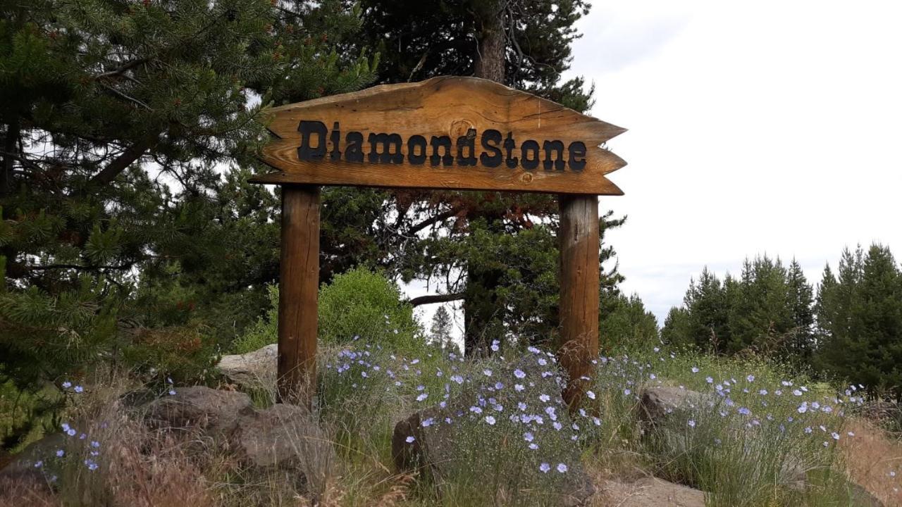Diamondstone Guest Lodges La Pine Bagian luar foto