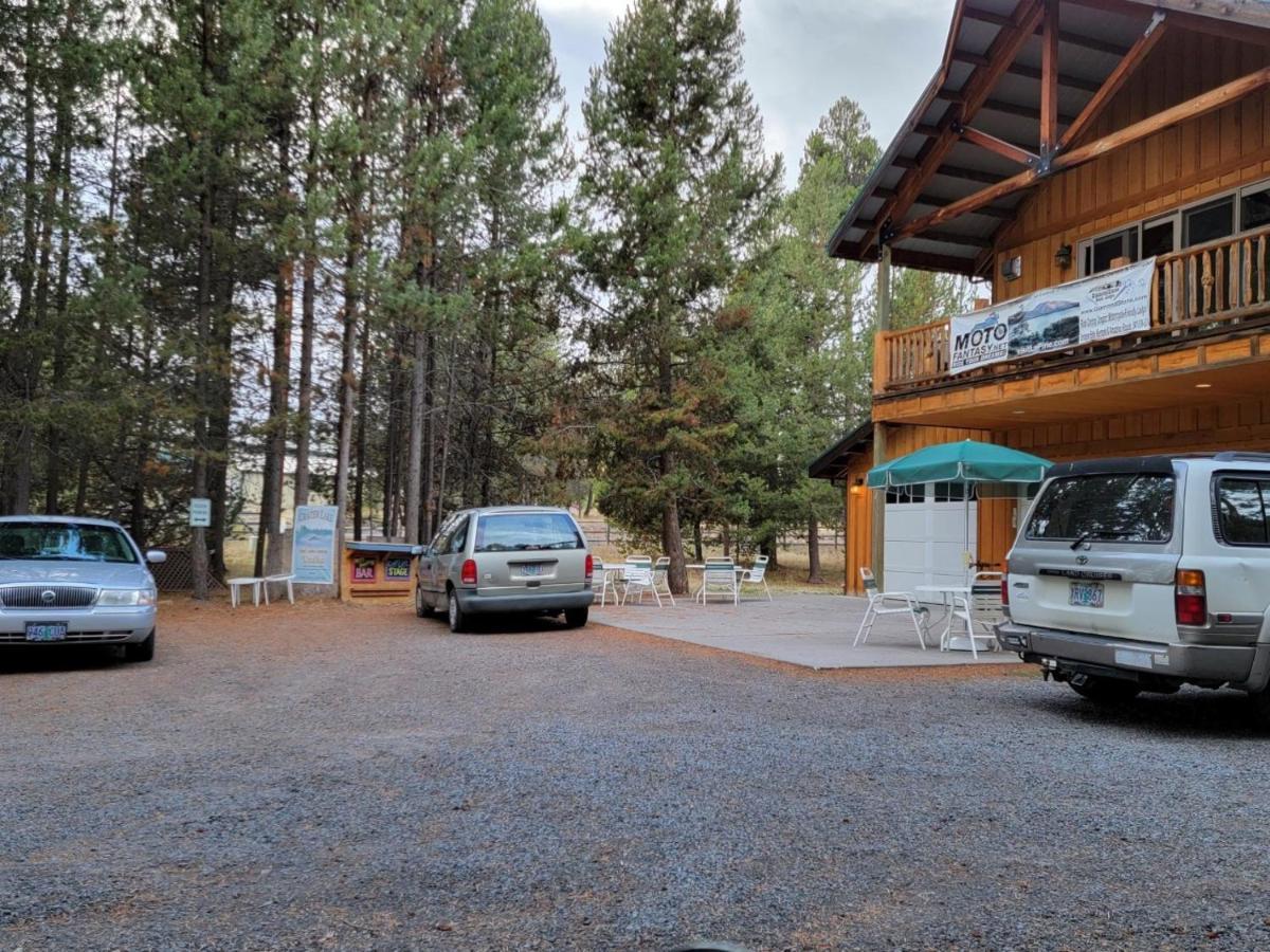 Diamondstone Guest Lodges La Pine Bagian luar foto