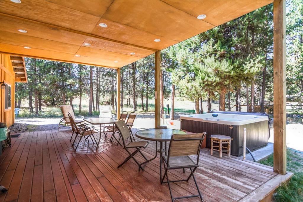Diamondstone Guest Lodges La Pine Bagian luar foto