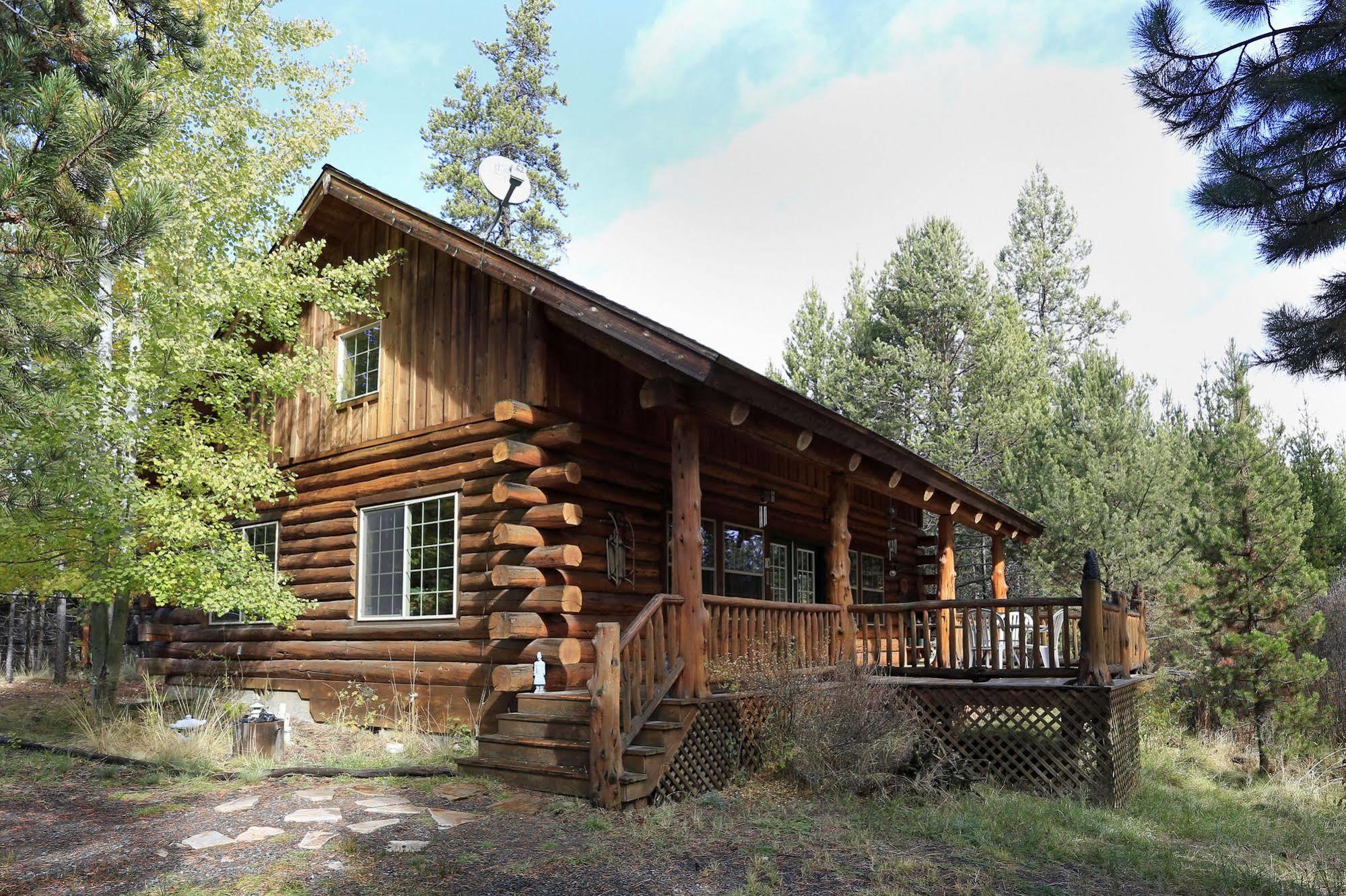 Diamondstone Guest Lodges La Pine Bagian luar foto