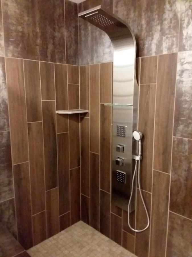 Diamondstone Guest Lodges La Pine Bagian luar foto